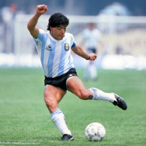 Preminuo je Diego Armando Maradona