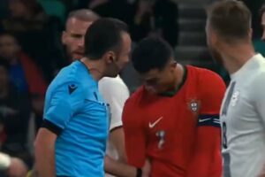 Peljto nije dosudio prekršaj Cristianu Ronaldu, Portugalac burno reagovao